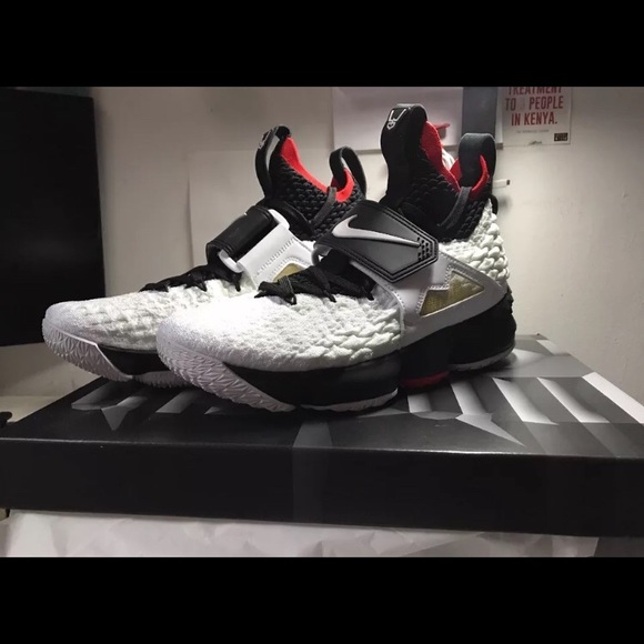 lebron 15 diamond turf white